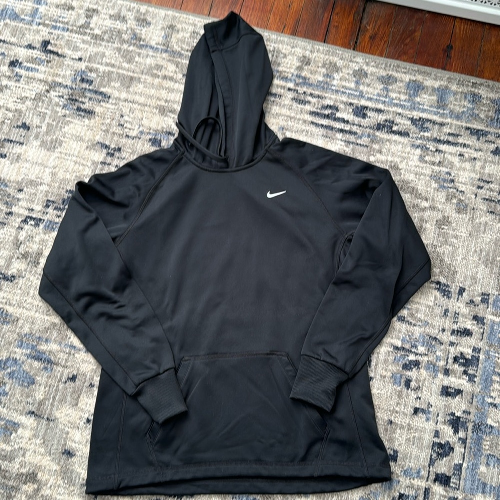 Nike ThermaFit Hoodie. Size M